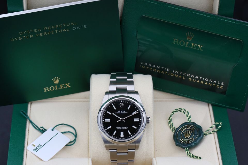 Rolex Oyster Perpetual 124300 Image 7